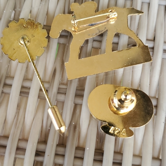 Racetrack horse  pin - Picture 5 of 5